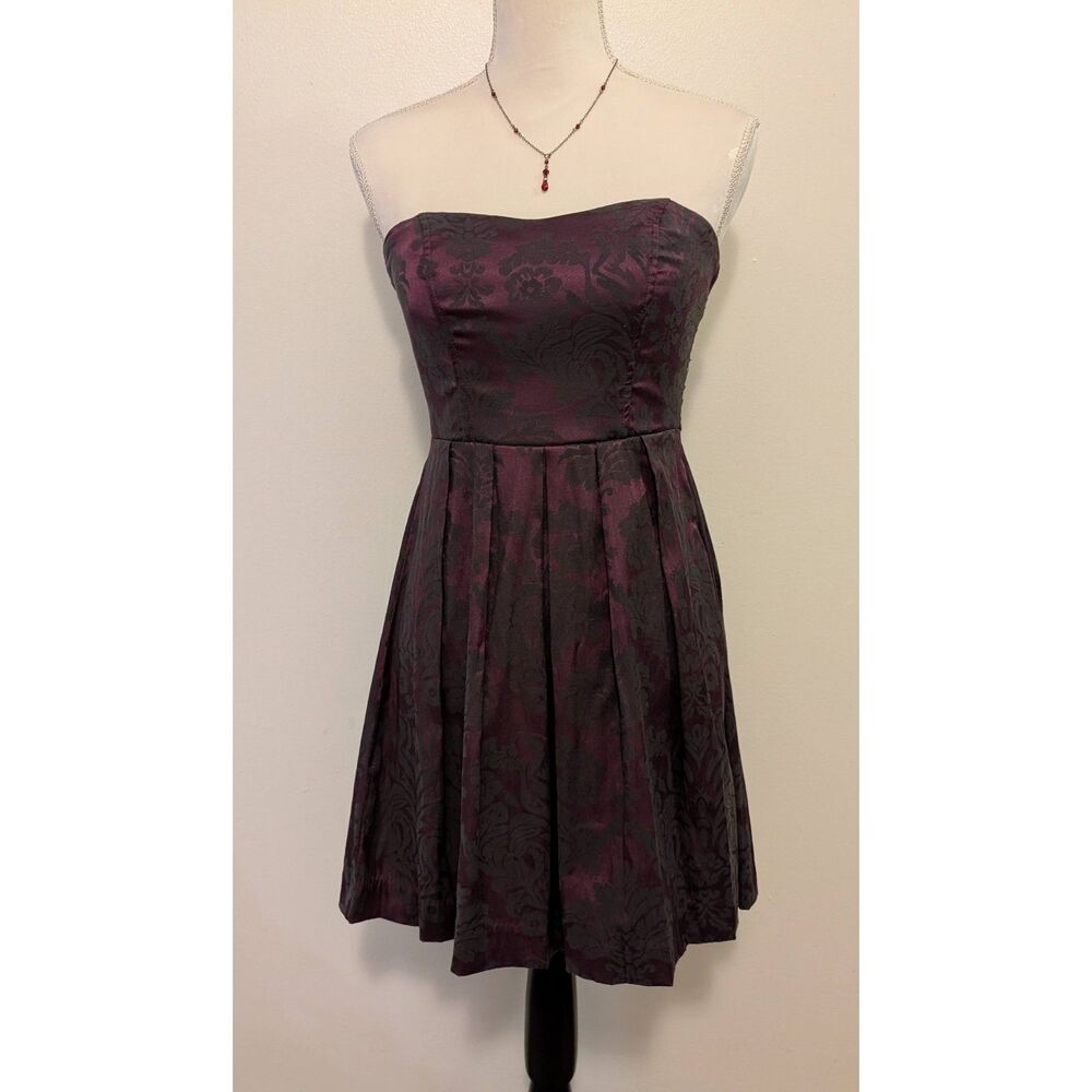 Speechless Strapless Jacquard Floral Mini Party Dress Plum Purple Black - Size 3